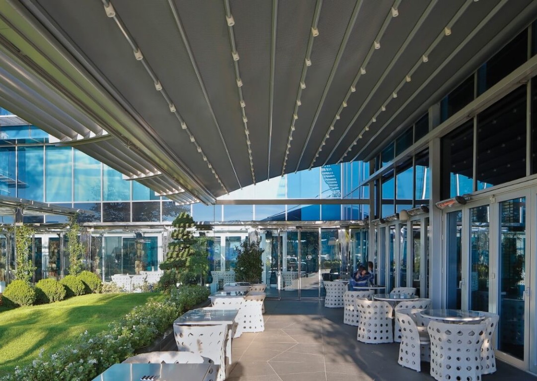 Terrassendach Pergola Coral von Palmiye bei Zschimmer in Hamburg