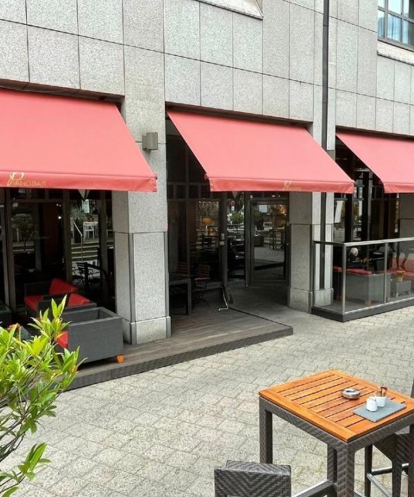 Neues Markisentuch für die Piano Bar in Hamburg