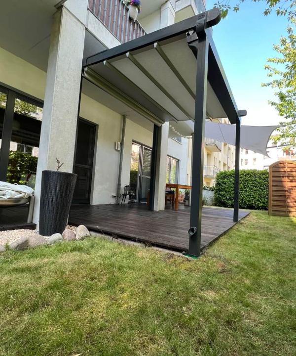 Kleine Pergola Silver von Palmiye in Hamburg