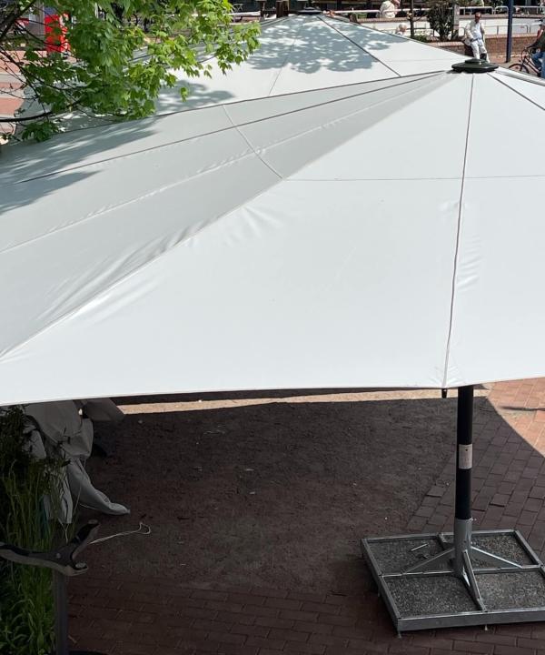 Gastronomieschirm Albatros für ein Restaurant