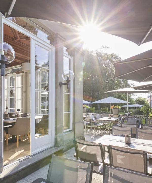 Sonnenschirm-Terrasse-Klein-28032025