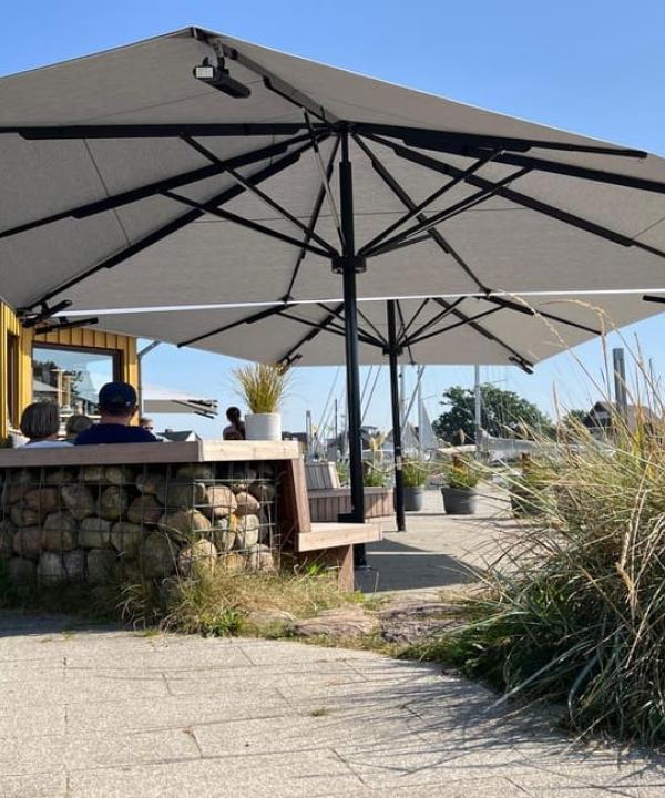 Caravita-Schirm-Niendorf 1