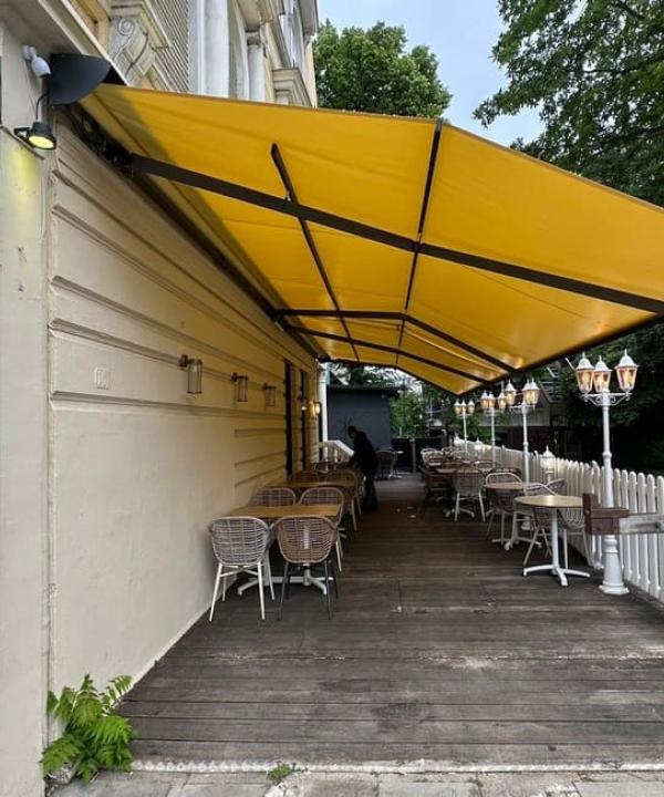 Rotherbaum-Hamburg-Sunrain-Honeybee