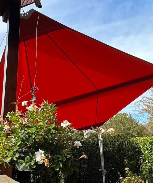 Soliday-Sonnensegel-Rot-Hamburg