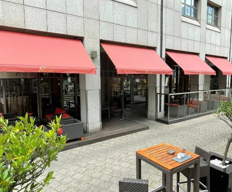 Neues Markisentuch für die Piano Bar in Hamburg