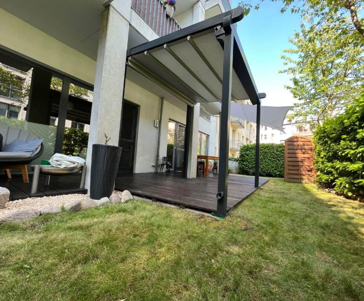 Kleine Pergola Silver von Palmiye in Hamburg