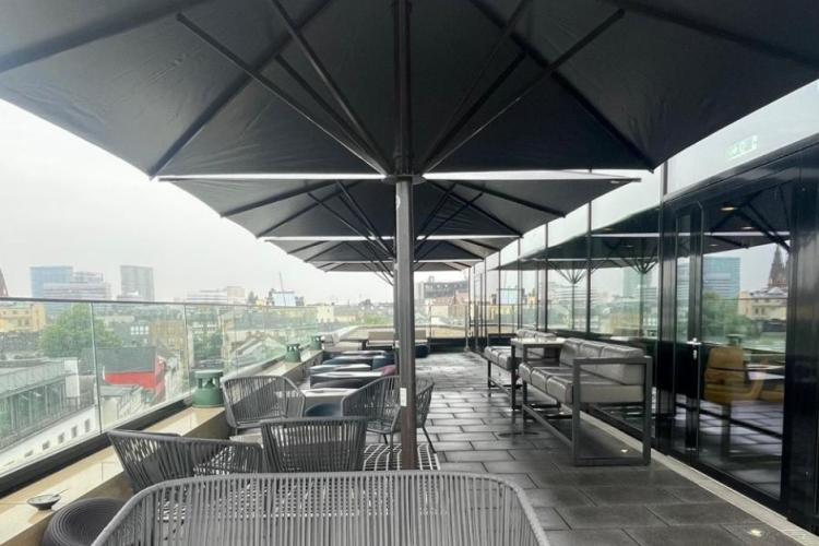 Hotel Schirme in neuem Gewand von Zschimmer aus Hamburg