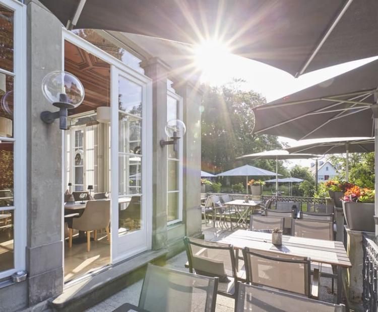 Sonnenschirm-Terrasse-Klein-28032025