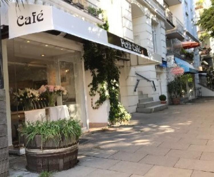 Korbmarkisen und Scherenarmmarkisen von Zschimmer