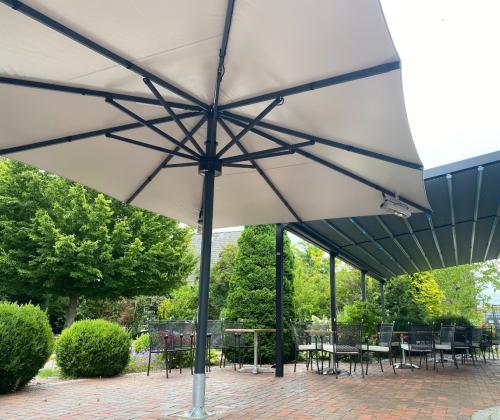 Gastroschirm-Pergola-Bundt-07122025