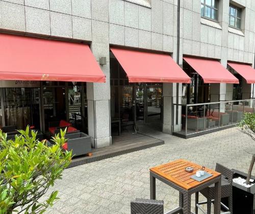 Neues Markisentuch für die Piano Bar in Hamburg