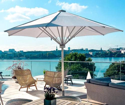 Schattello-Hamburg-Fontenay-Hotel-07122025