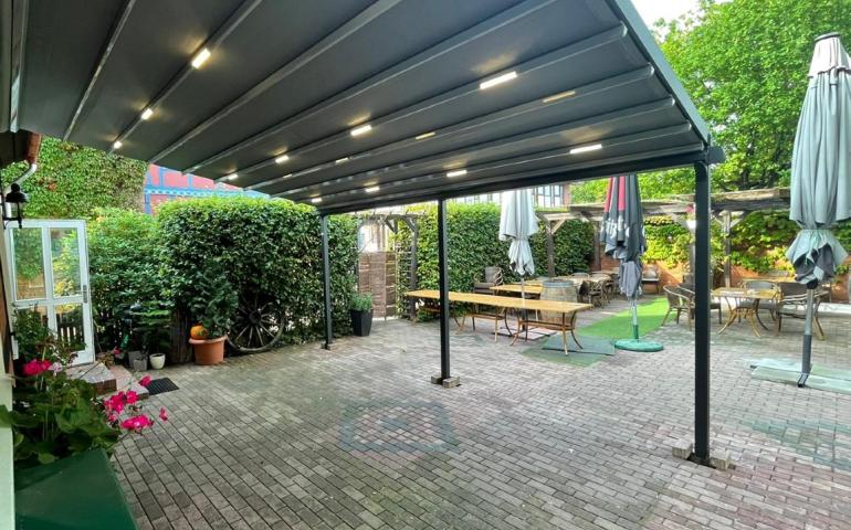 Palmiye Terrassendach Pergola Silver bei Zschimmer