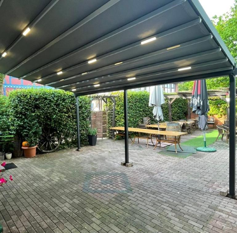 Palmiye Terrassendach Pergola Silver bei Zschimmer